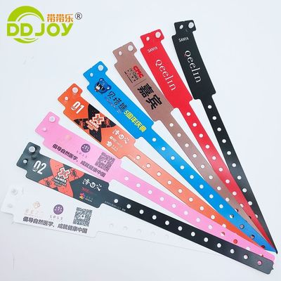 250*16mm L Forma de plástico Eventos Brazalete Impresión personalizada Logotipo Brazalete Snap Button Brazalete