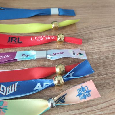 Brazaletes de tejido de cinta en verde ID Brazaletes de poliéster para eventos y festivales