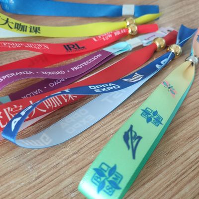 Brazaletes de tejido de cinta en verde ID Brazaletes de poliéster para eventos y festivales