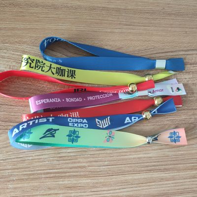Brazaletes de tejido de cinta en verde ID Brazaletes de poliéster para eventos y festivales
