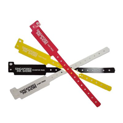 Pulseras Tipo de joyería Logotipo personalizado impermeable PE Puñetazo de cerradura para piscina