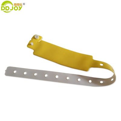 Pulseras personalizadas como pedido Pulseras de PVC suave negras con obras de arte de impresión personalizadas