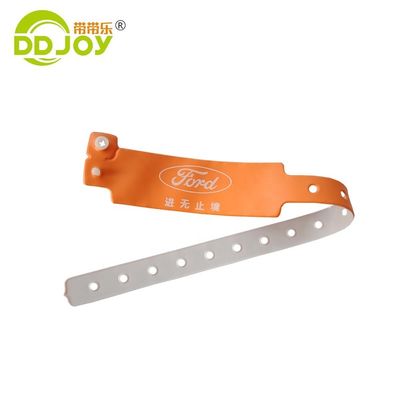 Brazalete de vinilo / PVC para diseño de logotipo personalizado para hombres Eventos de entretenimiento Regalos de festivales