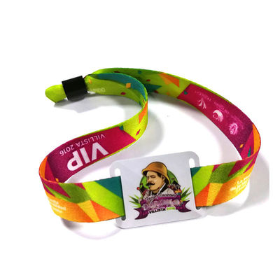 Brazaletes RFID de tela de satén de logotipo personalizado ideales para invitados / VIP / vendedores / medios / artículos / artistas