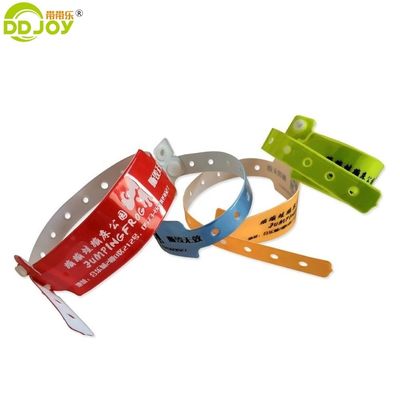 Brazalete reflector de entrada de fiesta para hombres con logotipo del cliente y logotipo personalizado