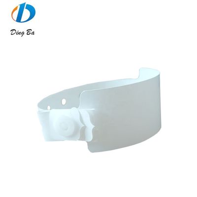 Logotipo personalizado Pulseras de plástico Amarillo colorido Rojo Blanco Azul Brazalete compuesto