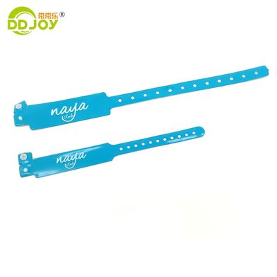 Brazaletes de botón de PVC de identificación clara y diseño personalizado para hoteles