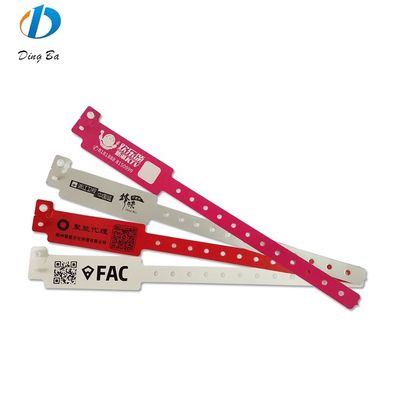 Pulseras de plástico personalizadas para el Club VIP brazaletes de identificación de entrada de automóvil cerradura de plástico