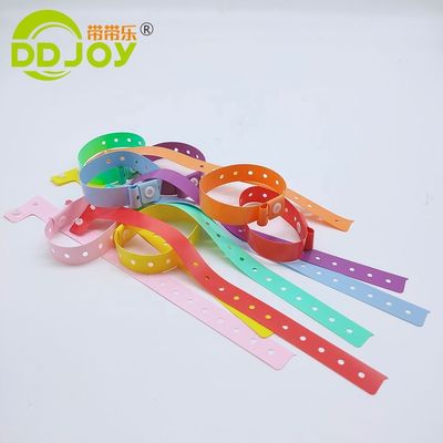 Venta de plástico suave de PVC con forma de L. Muñeca de tamaño adulto para eventos Festival Logotipo personalizado