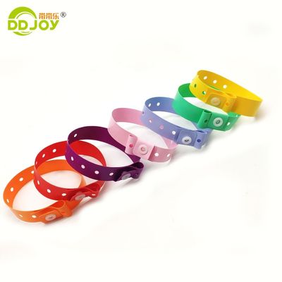 Estilo romántico 100 MOQ Pulseras de vinilo para eventos Club de música reunión fiesta festival