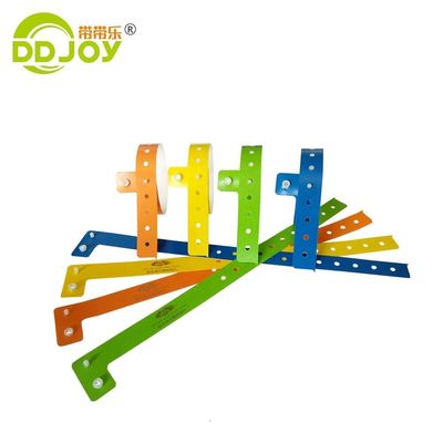 Material compuesto pulseras de identificación a medida impermeable en forma de L pulsera PE para eventos fiesta