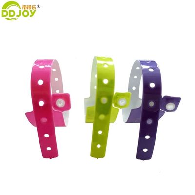 Brazalete de recuerdo multicolor reflector desechable ideal para eventos de bares y clubes