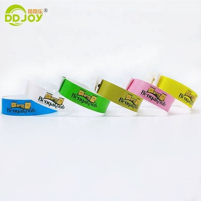 250*25mm/250*19mm Pulsera de plástico impermeable de una sola vez personalizada para parques / eventos / festivales