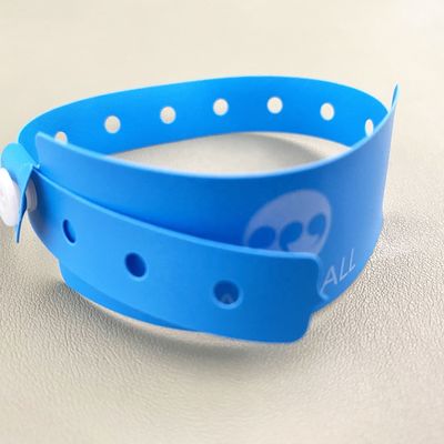 Pulsera personalizada de tema como solicitud OEM Logotipo Brazalete de evento personalizado