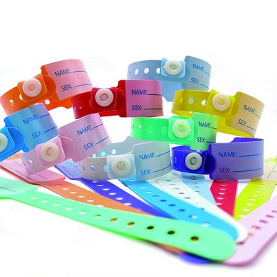 Pulseras de identificación de plástico suave para niños Vinyl personalizado Brazalete de una sola vez en diversiones