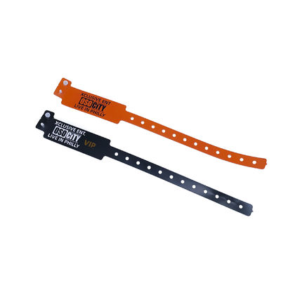 Pulseras de vinilo impermeables en forma de L DDJOY personalizadas una sola vez para eventos de festivales 250 * 16mm