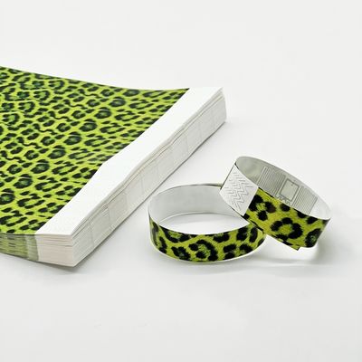 Suministros para fiestas de eventos Logotipo personalizado Impreso Tyvek Pulseras RFID con función NFC