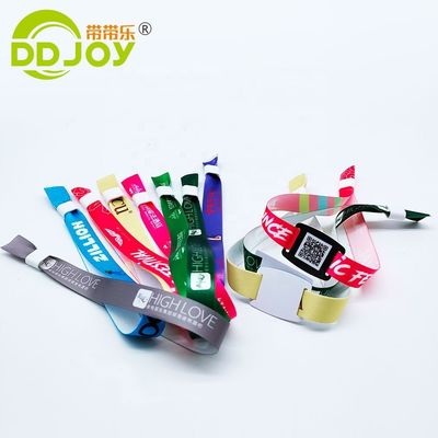 Control de acceso Eventos personalizados Billete Brazalete RFID tejido Tejido NFC Muñeca tamaño regular 350 * 15mm