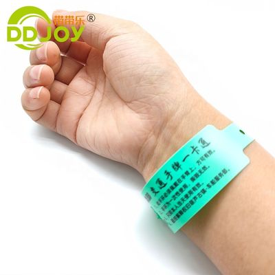 Brazalete de identificación personalizado de PVC para parques infantiles y eventos de caridad en rojo