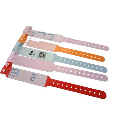 ISO9001 Certificado Vinyl amarillo pulsera de identificación de PVC personalizada para el medio ambiente