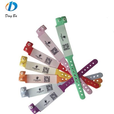 ISO9001 Certificado Vinyl amarillo pulsera de identificación de PVC personalizada para el medio ambiente