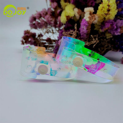 Dirigido a todos los usuarios finales Colorida pulsera de TPU para bares y clubes nocturnos Artesanía de metal personalizada