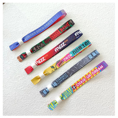 Eventos personalizados Fiestas de Fiestas Pulseras de tejido de satén Seguro y elegante con logotipo personalizado