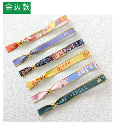 Pulseras de tela de satén seguras y duraderas para festivales de eventos Diseño personalizable