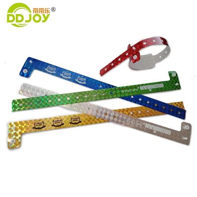 Brazalete holográfico personalizado anti-alergía de plástico rojo en forma de L pulsera brillante para eventos