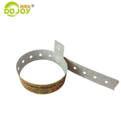 Brazalete holográfico personalizado anti-alergía de plástico rojo en forma de L pulsera brillante para eventos