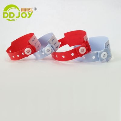 Diseño de dibujos animados de pulsera de plástico desechable para pacientes hospitalizados