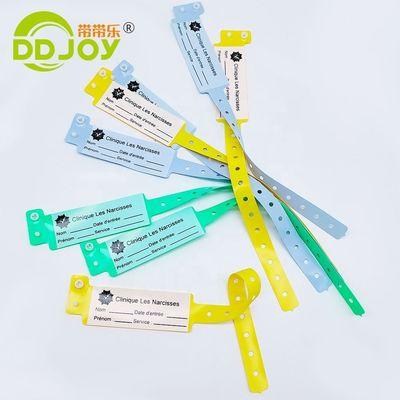 100pcs Brazaletes de identificación personalizados para el parque infantil Pulsera de paciente a prueba de agua