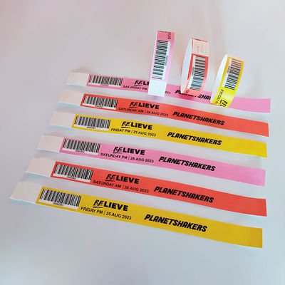 Pulseras de código QR a prueba de agua Ideal para invitados / vendedores / medios de comunicación / personal / boletos VIP