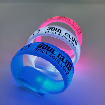 255.16*20mm Impresión personalizada de pulsera LED para fiestas y eventos que brillan en la oscuridad