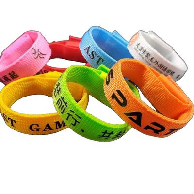Colores personalizados con varios colores Iluminado Brazalete Led Flash Regalos con gráfico personalizado