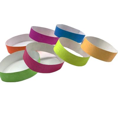 Pulsera Tyvek de impresión personalizada para eventos y festivales en color neón vibrante