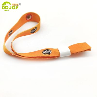 Logotipo personalizado Fiesta de poliéster Satín Banda de pulsera de cinta tejida para eventos 350 * 15mm