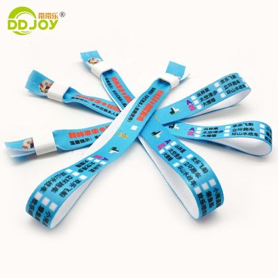 Logotipo personalizado Fiesta de poliéster Satín Banda de pulsera de cinta tejida para eventos 350 * 15mm