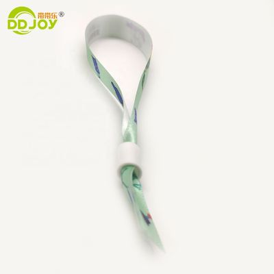 Pulseras tejidas de tela de festival personalizables con diseño ajustable y obras de arte personalizadas
