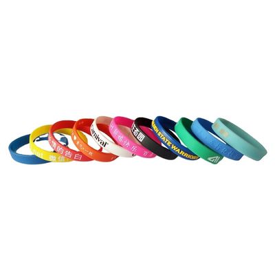 Pulsera de silicona roja para eventos Color sólido Pulsera para adultos Tipo de joyería Brazaletes