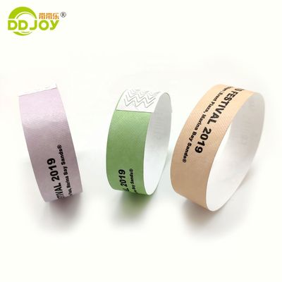 Logotipo personalizado Banda de Tyvek resistente al agua Brazalete de número de serie para la gestión de eventos