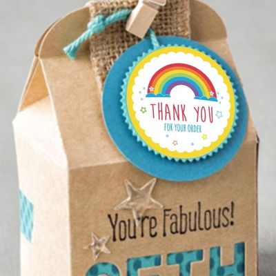 Pegatina personalizada resistente al aceite Arco iris lindo Gracias pegatina para la decoración de regalos