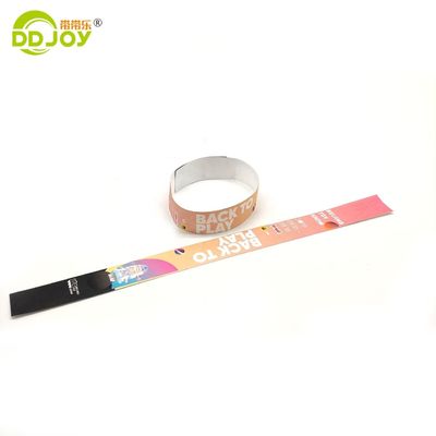 Impresión de logotipos de colores Pulseras Tyvek desechables para eventos Pulseras de papel impermeables