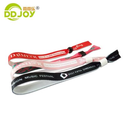 Escenarios de uso Pulseras personalizadas de tela de satén para eventos Festivales Fiestas y más