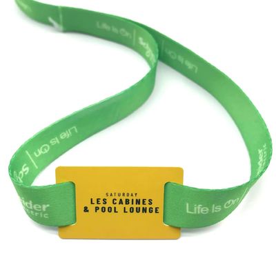 Pulseras RFID impresas a medida en tela de satén para la identificación de eventos y festivales
