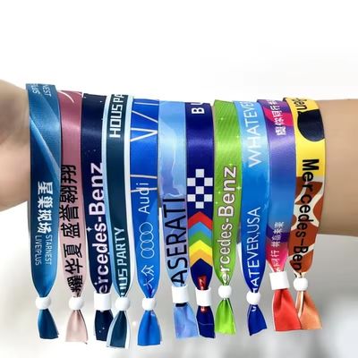 Chips RFID para niños con pulsera de plástico para el control de seguridad del festival