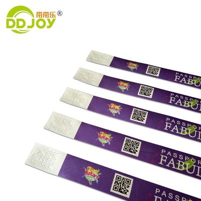 Pulseras de papel Tyvek resistentes al agua y adhesivas personalizadas para eventos y fiestas