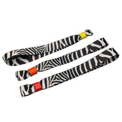 Participación en eventos y festivales con pulseras RFID con tejido de satén e impresión de logotipos