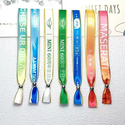 Eventos personalizados Fiesta Fiesta RFID Chip Satin Tejido de pulseras con logotipo Impresión de texto