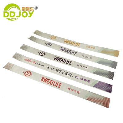 Pulsera de admisión de eventos autoadhesiva con opciones de impresión y envío personalizadas